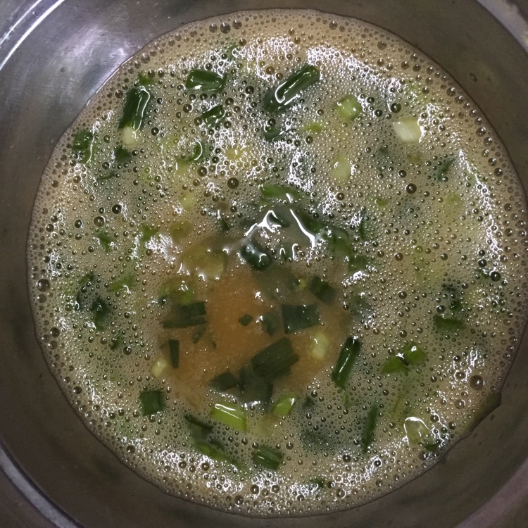 香葱鸡蛋藕汁煎饼的做法图解6