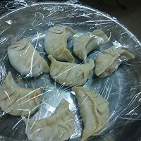 自制速冻胡萝卜香菇猪肉饺子的做法图解6