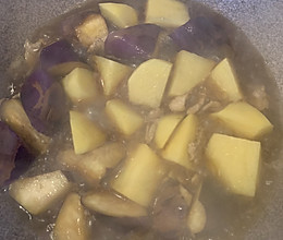 土豆炖茄子的做法