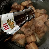 焦香燕京U8啤酒红烧肉的做法图解5