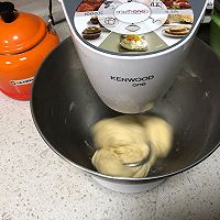 圣诞花环面包的做法图解2