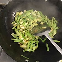 芹菜炒肉丝的做法图解10