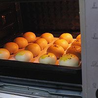 和轩妈一模一样的蛋黄酥的做法图解12