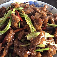芹菜炒孜然牛肉丝的做法图解6
