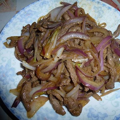 洋葱炒牛肉