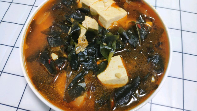 韩式裙带菜豆腐汤