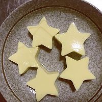 我爱我的祖国—虾蓉鸡蛋豆腐的做法图解5