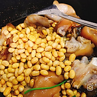 满满胶原蛋白的黄豆焖猪蹄的做法图解11