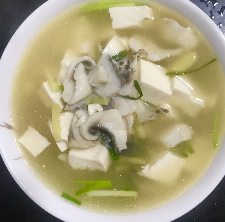 美味美容又补钙的豆腐鱼汤的做法