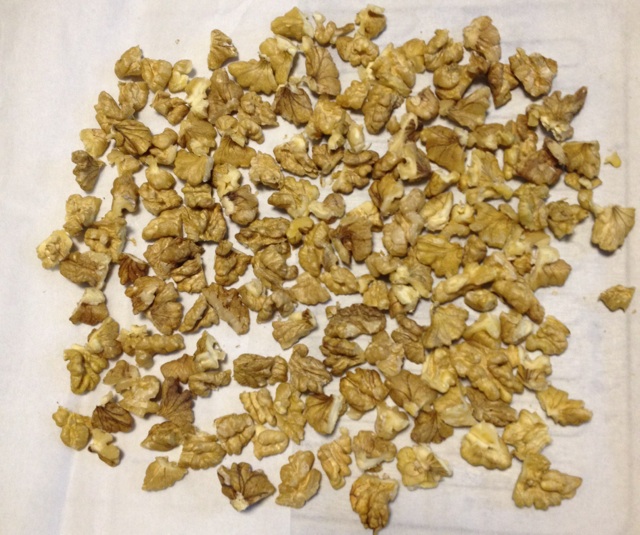 核桃黑芝麻糖的做法图解1
