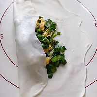 韭菜馅饼 还是自己种的香的做法图解10