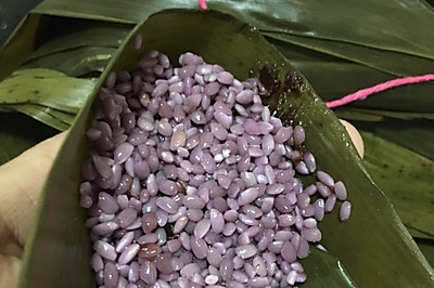 紫兰草糯米粽