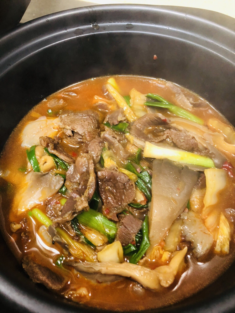 特色牛肉煲的做法
