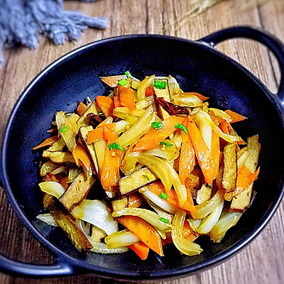 酸辣香干炒菜梗（青菜梗）