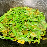 四季豆炒雪菜的做法图解7