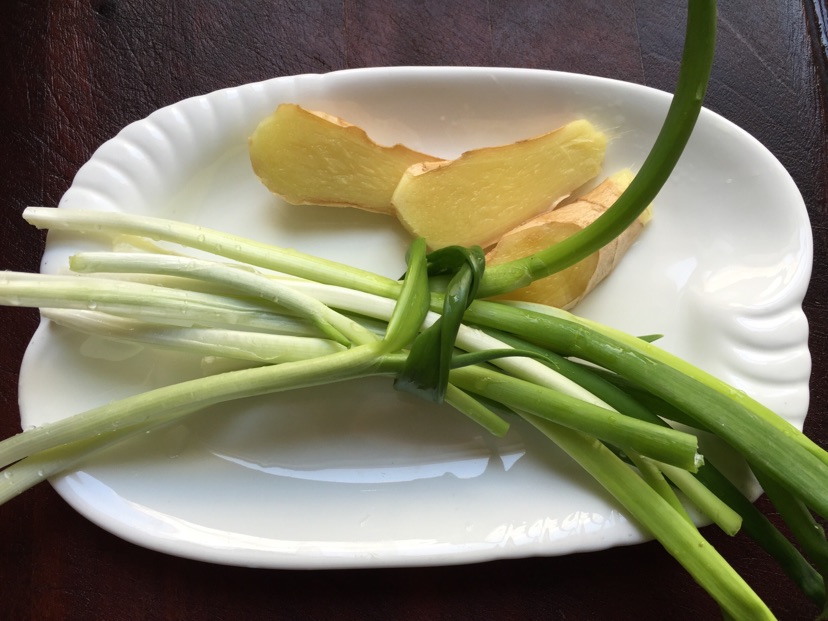 香菇竹荪老鸡汤的做法图解2
