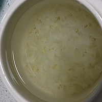 早餐简单的苹果银耳汤的做法图解5