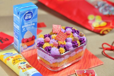 大红大紫的吉祥如意甜品｜双薯奶油盒子