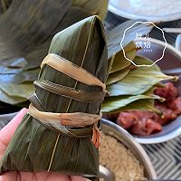 蛋黄肉粽子的做法图解9