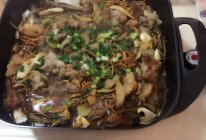 菌菇三汁焖锅的做法