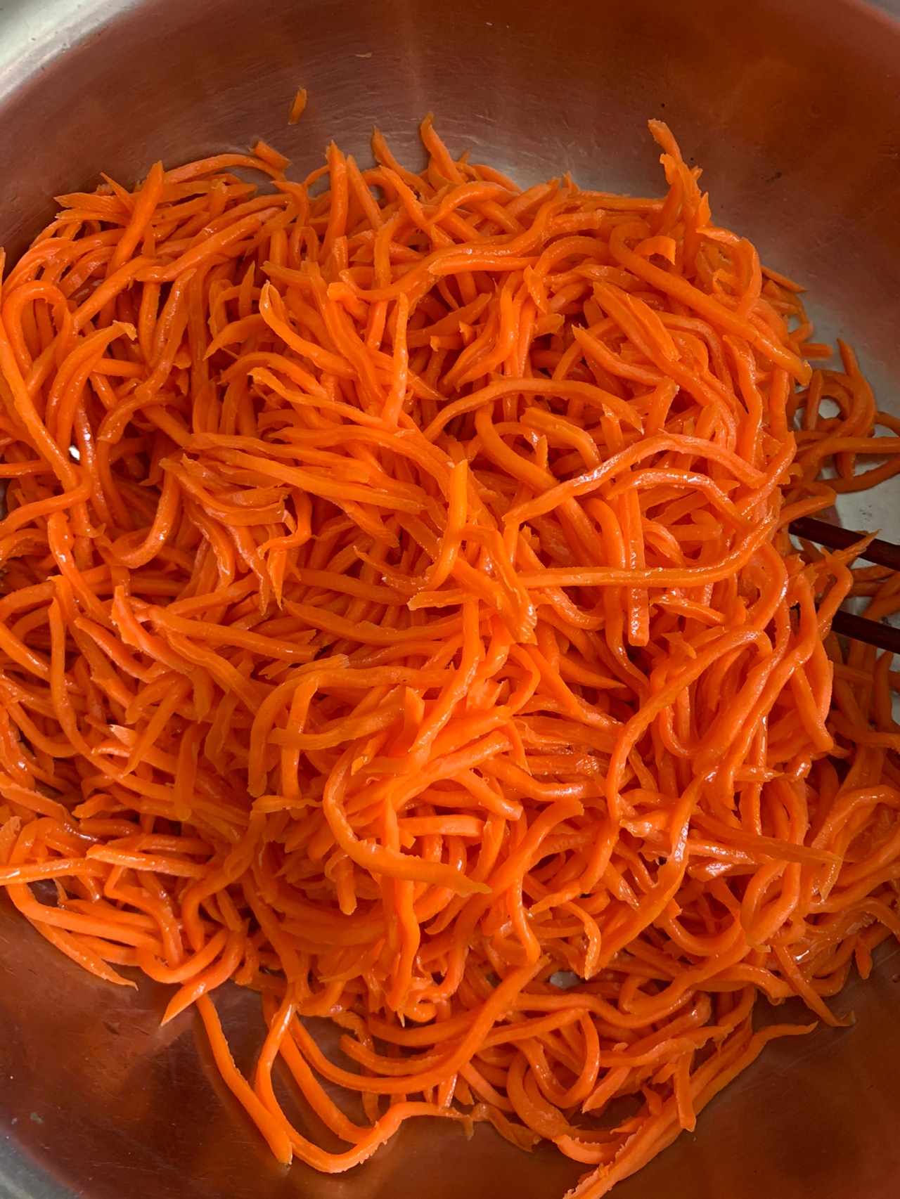 胡萝卜要蒸多久才熟，蒸出来不沾不坨块，简单又好吃 | 说明书网