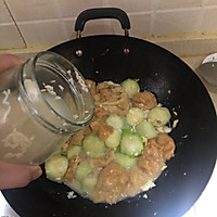 丝瓜油面筋的做法图解6