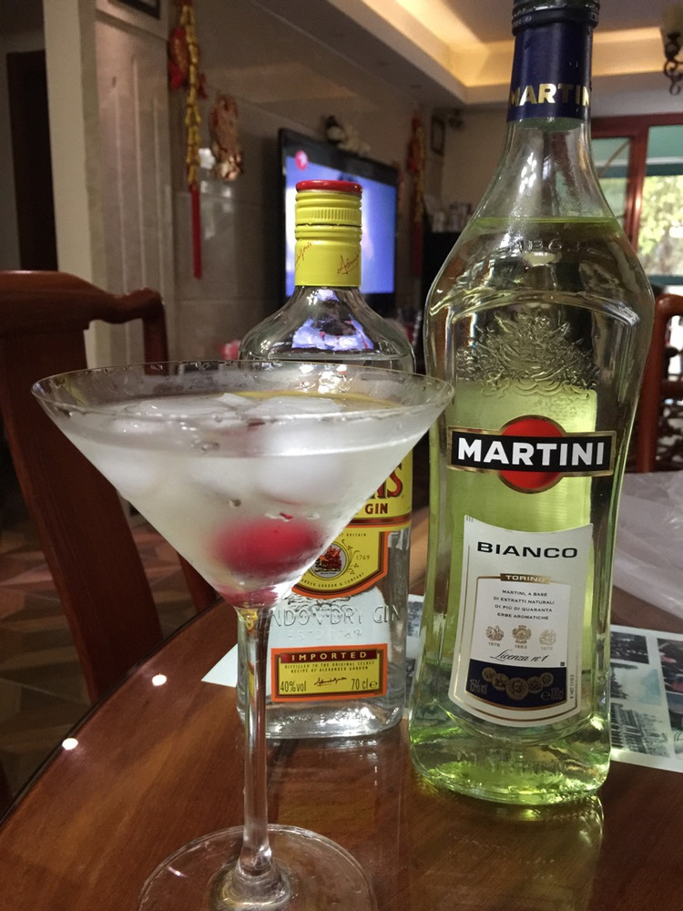 martini鸡尾酒调酒马天尼的做法