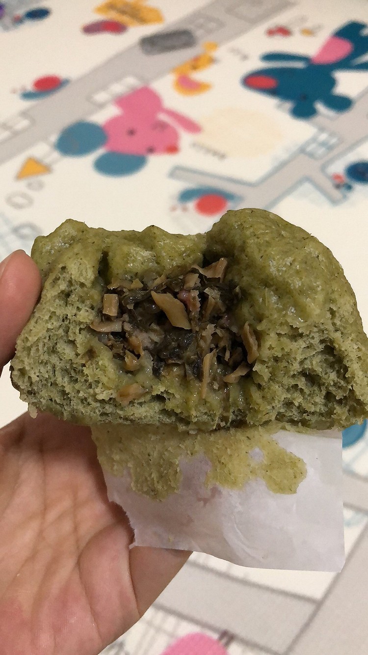 艾叶梅菜肉包的做法