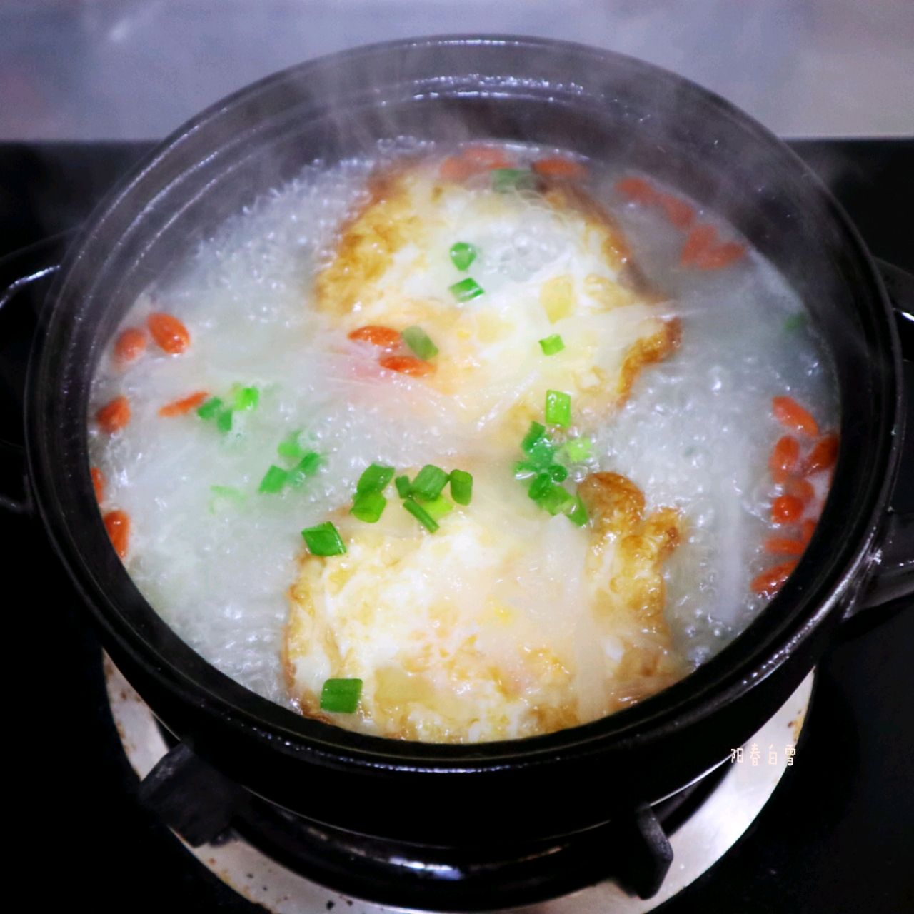萝卜加2个鸡蛋，煮出来的汤竟如此鲜美，天冷喝，暖身暖胃还低脂|萝卜|荷包蛋|萝卜丝_新浪新闻
