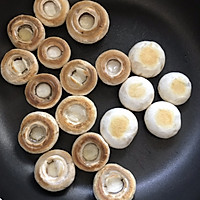 白蘑菇豆腐汤的做法图解6