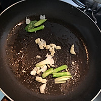 泰式咖喱炒花甲的做法图解6