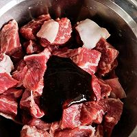 家常黑椒牛肉粒的做法图解3