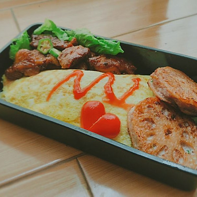 照烧鸡腿✘香煎藕夹+蛋包饭，好吃！