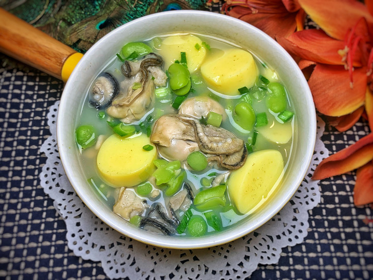 牡蛎蚕豆豆腐汤的做法