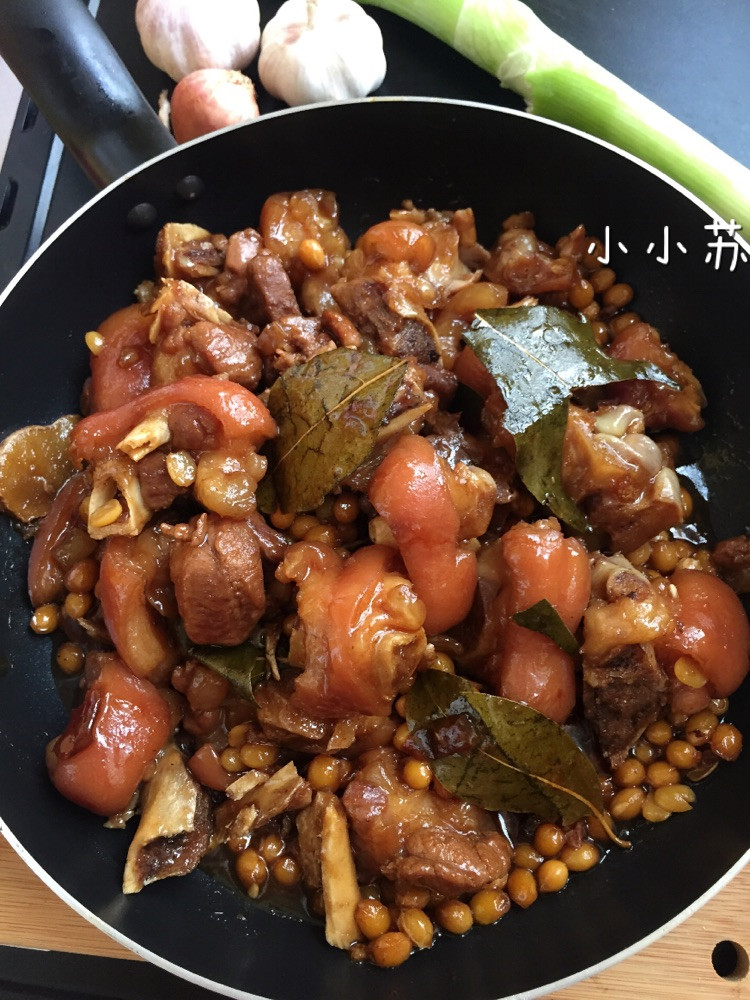 黄豆焖猪蹄的做法