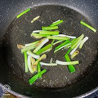 鸡腿菌炒牛肉的做法图解2