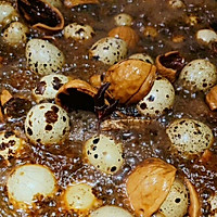核桃壳煮鹌鹑蛋的做法图解3