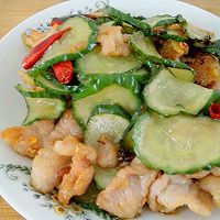 简单好吃版/黄瓜炒肉片的做法图解3