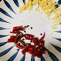 火锅底料炒腐竹的做法图解2
