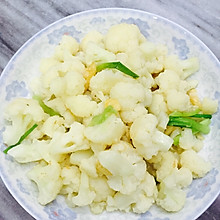 菜花炒蒜片葱