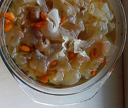 银耳桂圆枸杞汤的做法