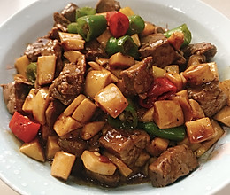 黑椒杏鲍菇牛肉粒的做法