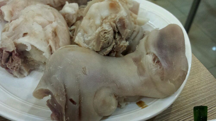 卤煮猪脚的做法