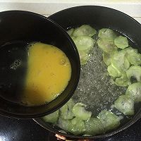 丝瓜蛋花汤的做法图解4