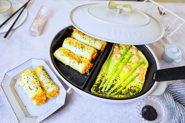 好吃到爆！流心咸蛋黄肉松芝士卷＋创意芦笋鲜虾鸡蛋饼！