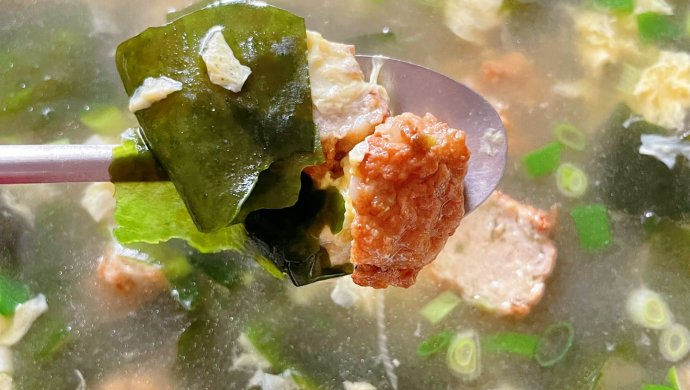 海带苗丸子汤，鲜香美味暖洋洋！