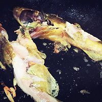 酸菜黄骨鱼的做法图解4