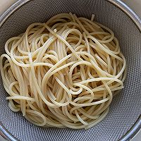 #安佳真草饲 营养护全家#番茄芝士意面的做法图解2