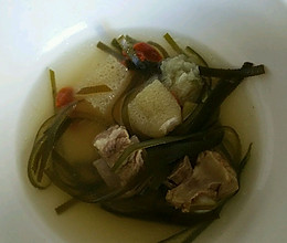 竹荪海带排骨汤的做法