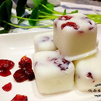 ＃莓汁莓味#蔓越莓酸奶冰格的做法图解5